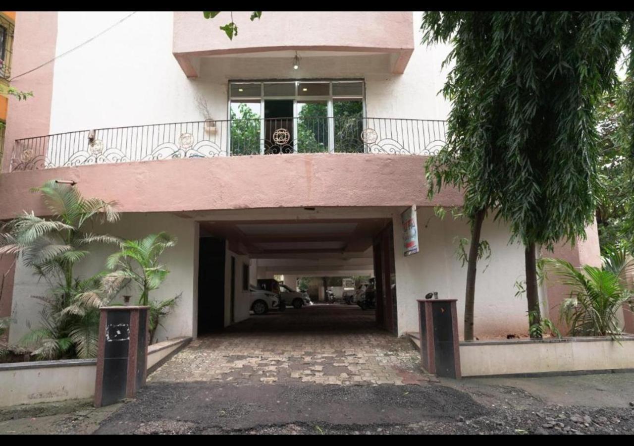 Hotel Sai Ganesh Lodging & Boarding By Wb Inn Titwala Ngoại thất bức ảnh